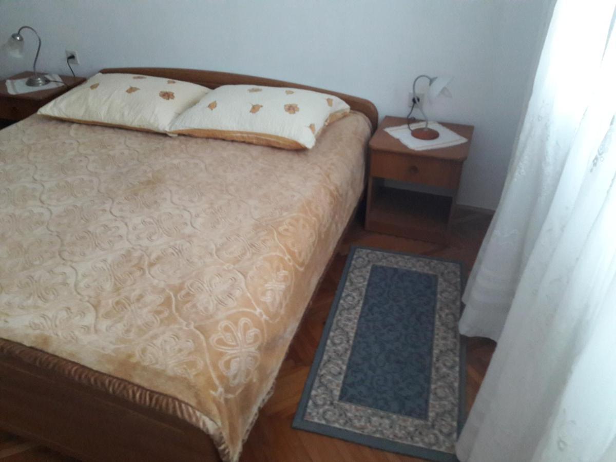 Apartment Bise Рогозниця Екстер'єр фото